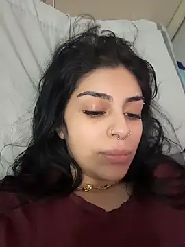 Snapshot of ThickerThanYoBitch chatting on December 15, 2025, 6:06 am ThickerThanYoBitch online show from December 15, 2025, 6:06 am