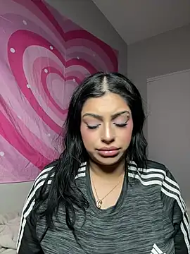 Snapshot of ThickerThanYoBitch chatting on February 21, 2026, 8:04 am ThickerThanYoBitch online show from February 21, 2026, 8:04 am