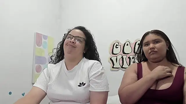 Snapshot of Danielaandximena chatting on February 6, 2026, 12:04 am Danielaandximena online show from February 6, 2026, 12:04 am