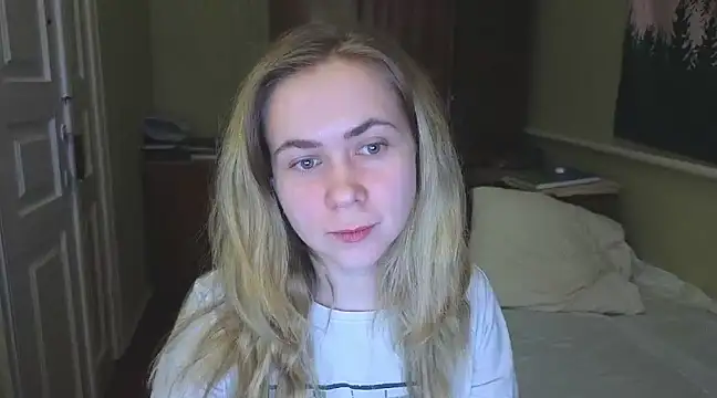 Riley Roo online show from February 11, 2025, 5:29 pm