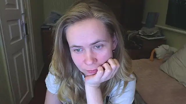 Riley Roo online show from March 10, 2025, 6:45 pm