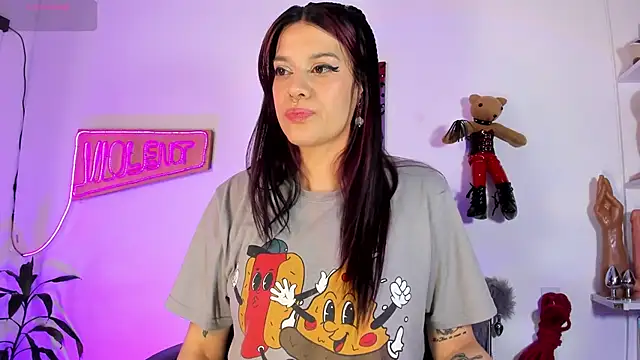 Violet-Queen online show from January 17, 2026, 7:02 am