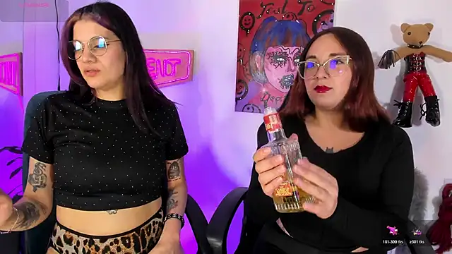 Violet-Queen online show from February 5, 2026, 9:41 pm