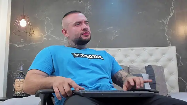 BruceDallas online show from January 16, 2025, 3:45 am