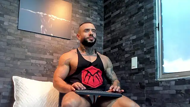 BruceDallas online show from November 5, 2025, 10:32 pm