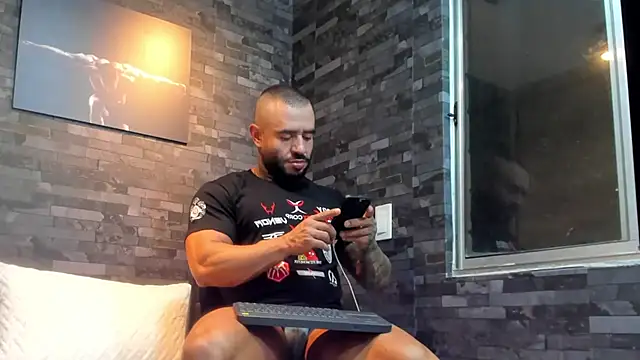 BruceDallas online show from November 24, 2025, 12:43 am