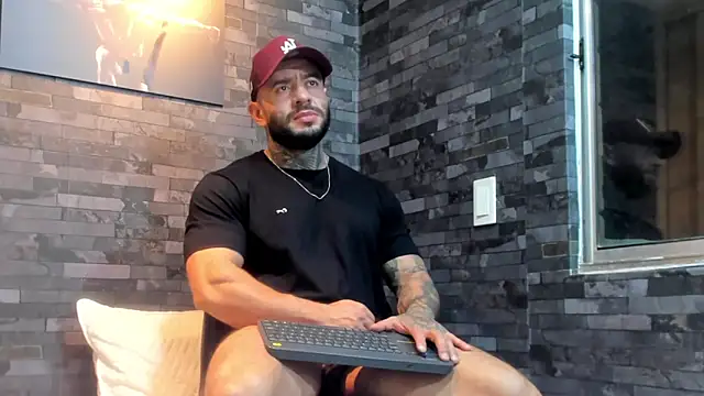 Snapshot of BruceDallas chatting on March 2, 2026, 12:24 am BruceDallas online show from March 2, 2026, 12:24 am