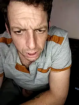 Knuffelstaaf123 online show from November 9, 2025, 2:10 am