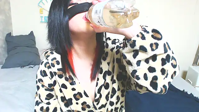 miyabi room online show from March 5, 2025, 12:11 pm