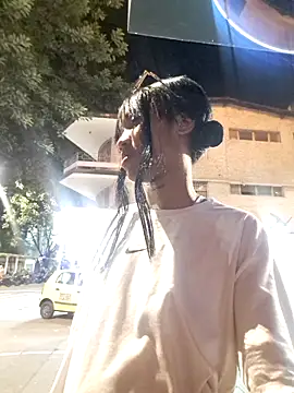 Honey-420- online show from November 1, 2025, 11:51 pm