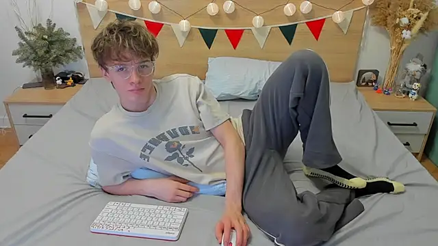 Fandi 777 online show from January 29, 2025, 2:21 pm