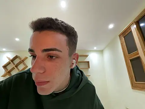 Cristian Delgado online show from December 15, 2024, 7:46 am