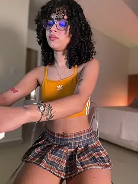 Lianh Benett online show from January 8, 2025, 2:14 am