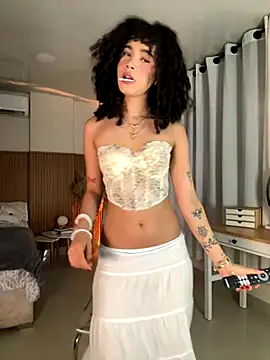 Lianh Benett online show from September 30, 2025, 6:18 am