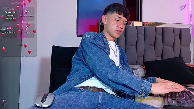 Mr daren  online show from September 13, 2025, 5:13 pm