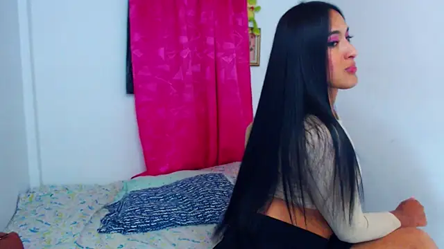 misss estrella online show from September 22, 2025, 9:06 pm