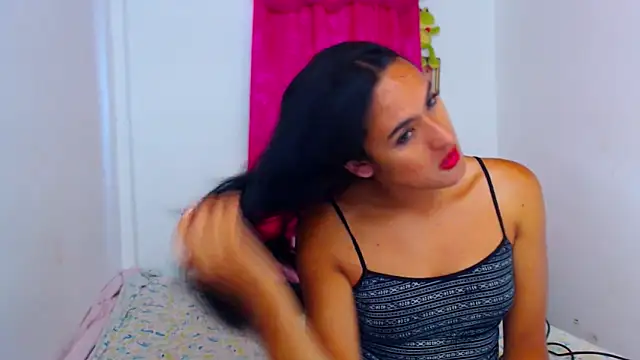 misss estrella online show from September 25, 2025, 3:16 pm