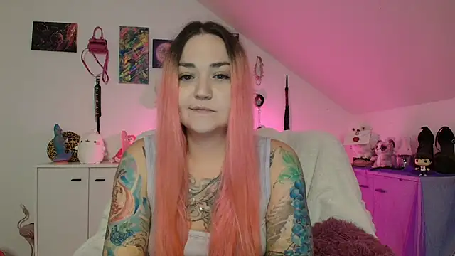 PinkHurricaneOfficial online show from September 23, 2025, 2:20 pm