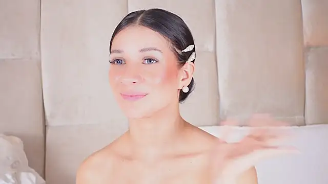 KiraKayleigh1 online show from March 11, 2025, 9:48 pm