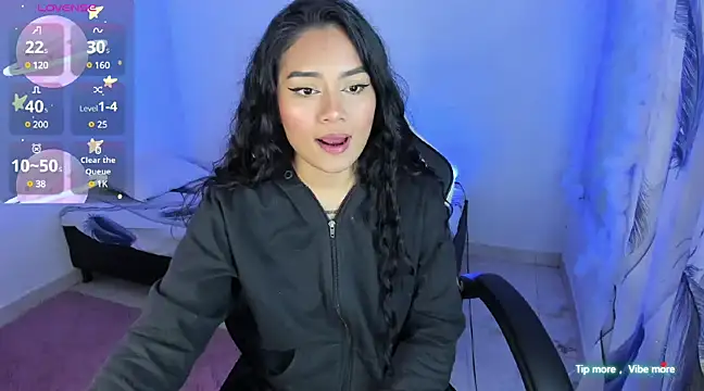 Riana Kean online show from March 18, 2025, 3:20 am