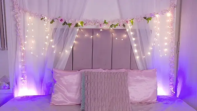 Julie Bennet online show from March 1, 2026, 2:57 am