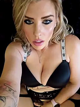 ellieconradxo online show from September 9, 2025, 5:12 pm