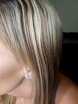 ellieconradxo online show from September 20, 2025, 3:07 am