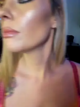 ellieconradxo online show from November 18, 2025, 6:01 pm