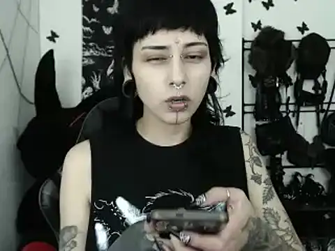 n0sferatus   online show from February 1, 2026, 2:10 am