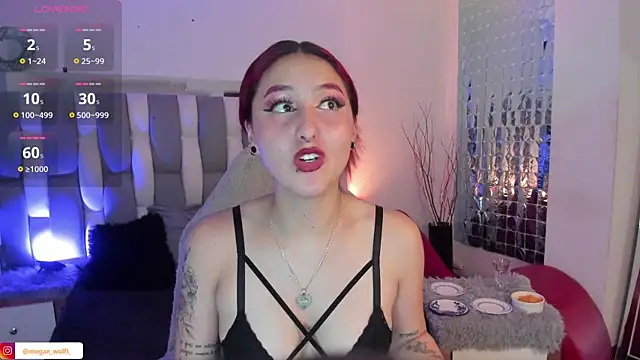 Megan wolf1  online show from December 27, 2024, 10:01 am