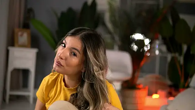 Snapshot of KellyMathews chatting on October 31, 2025, 1:50 am KellyMathews online show from October 31, 2025, 1:50 am