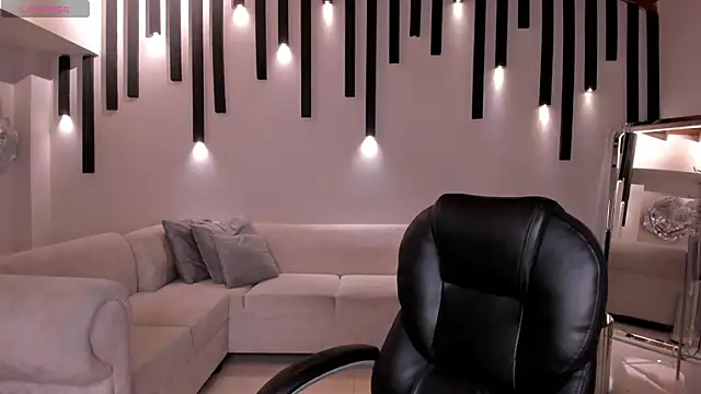 AmberLewis  online show from September 14, 2025, 11:04 pm