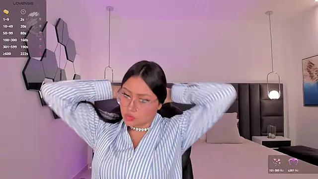 AmberLewis  online show from October 17, 2025, 3:10 am