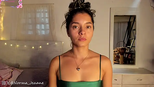 Snapshot of Norma-Jeaane chatting on January 25, 2025, 10:18 pm Norma-Jeaane online show from January 25, 2025, 10:18 pm