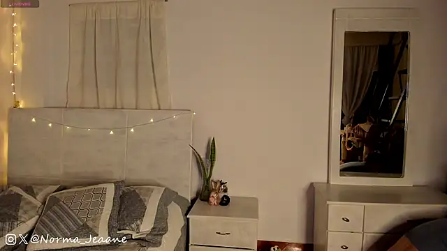 Snapshot of Norma-Jeaane chatting on February 1, 2025, 11:48 pm Norma-Jeaane online show from February 1, 2025, 11:48 pm