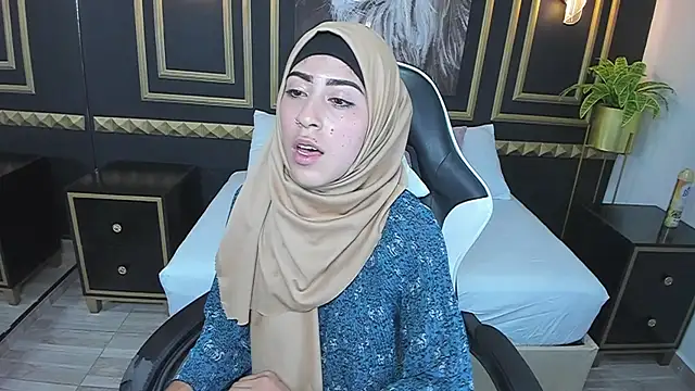 chaymae nah  online show from January 4, 2025, 12:49 pm