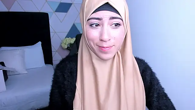 chaymae nah  online show from January 21, 2025, 3:21 pm