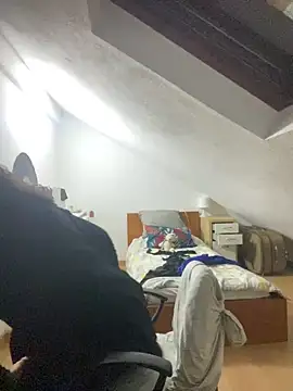 rafamarianoofc online show from February 23, 2025, 8:22 pm