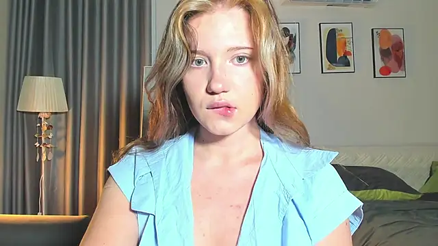 HanahCute online show from February 26, 2025, 8:54 pm