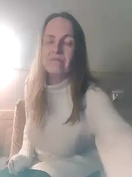 Evelina cute online show from December 24, 2024, 6:39 pm