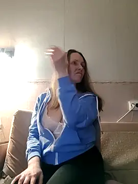 Evelina cute online show from March 6, 2025, 5:22 pm