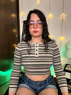 Antoniart  online show from October 8, 2025, 2:53 am