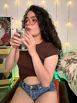 Antoniart  online show from October 13, 2025, 2:22 am