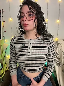 Antoniart  online show from October 21, 2025, 1:28 am