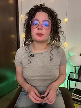 Antoniart  online show from October 31, 2025, 2:01 am