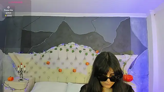 AmberGreyy  online show from October 29, 2025, 5:47 pm