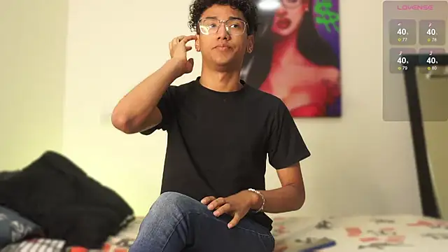 harrytwink18 online show from December 9, 2024, 1:13 pm