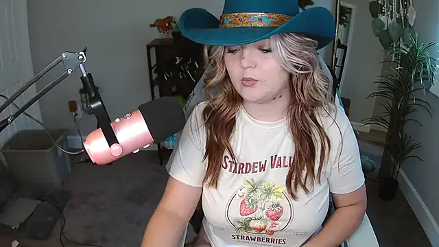rodeobrii online show from May 24, 2026, 10:04 pm