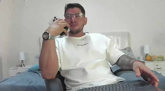 Teilor Creed online show from March 5, 2025, 11:49 pm