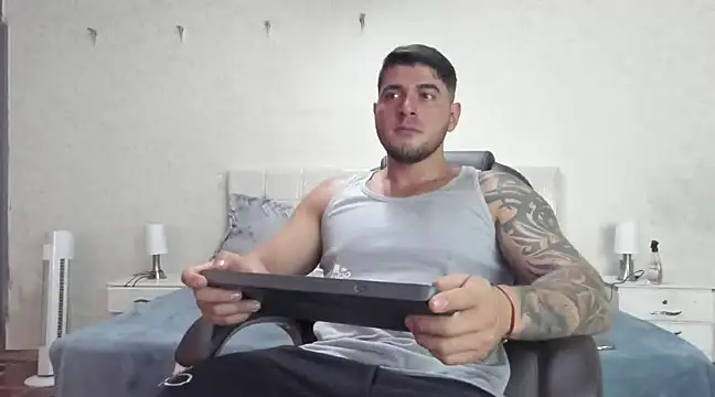 Teilor Creed online show from March 6, 2025, 8:27 pm